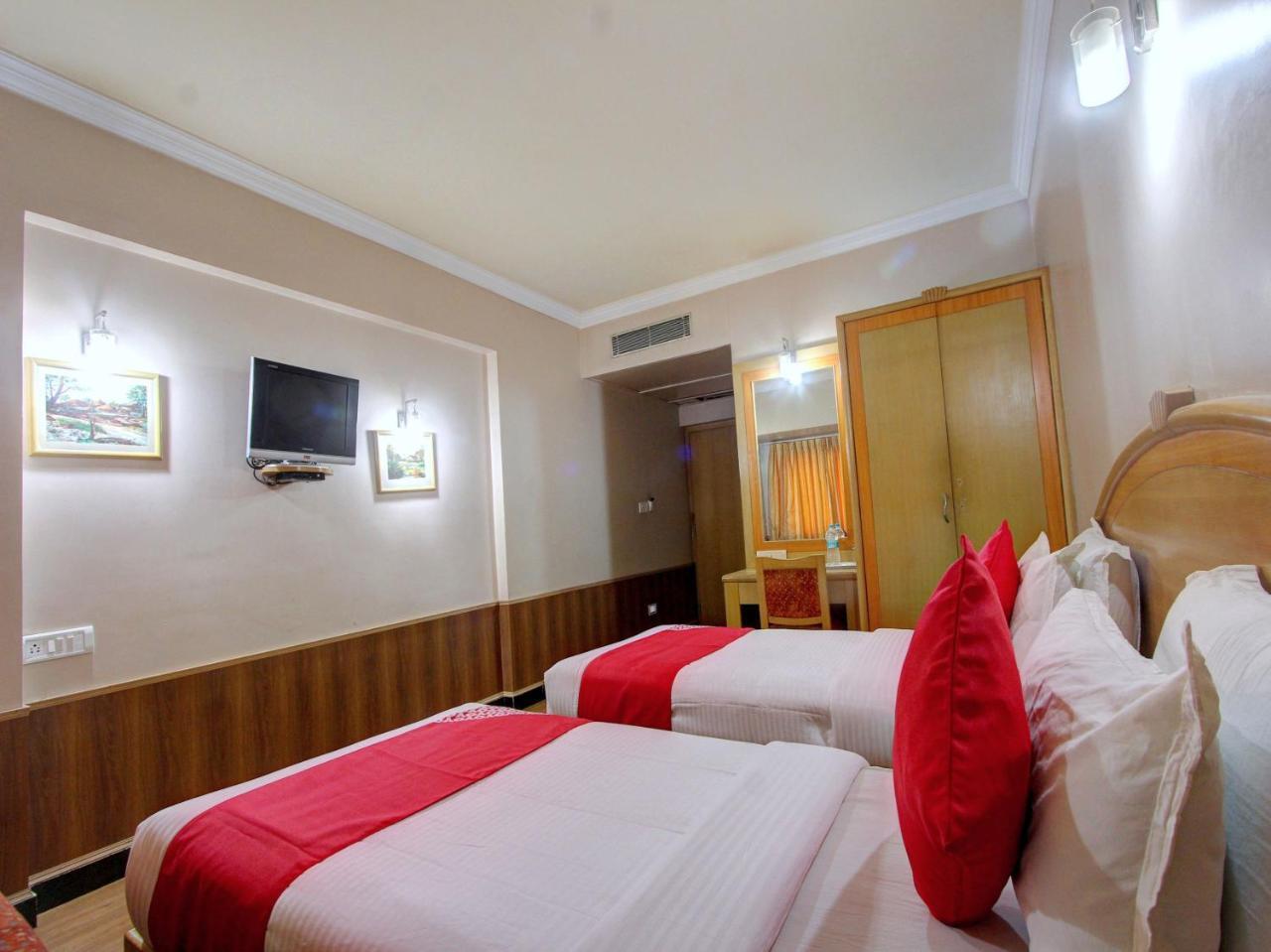 Oyo 15781 Shree Adiga Residency Hotell Bangalore Eksteriør bilde