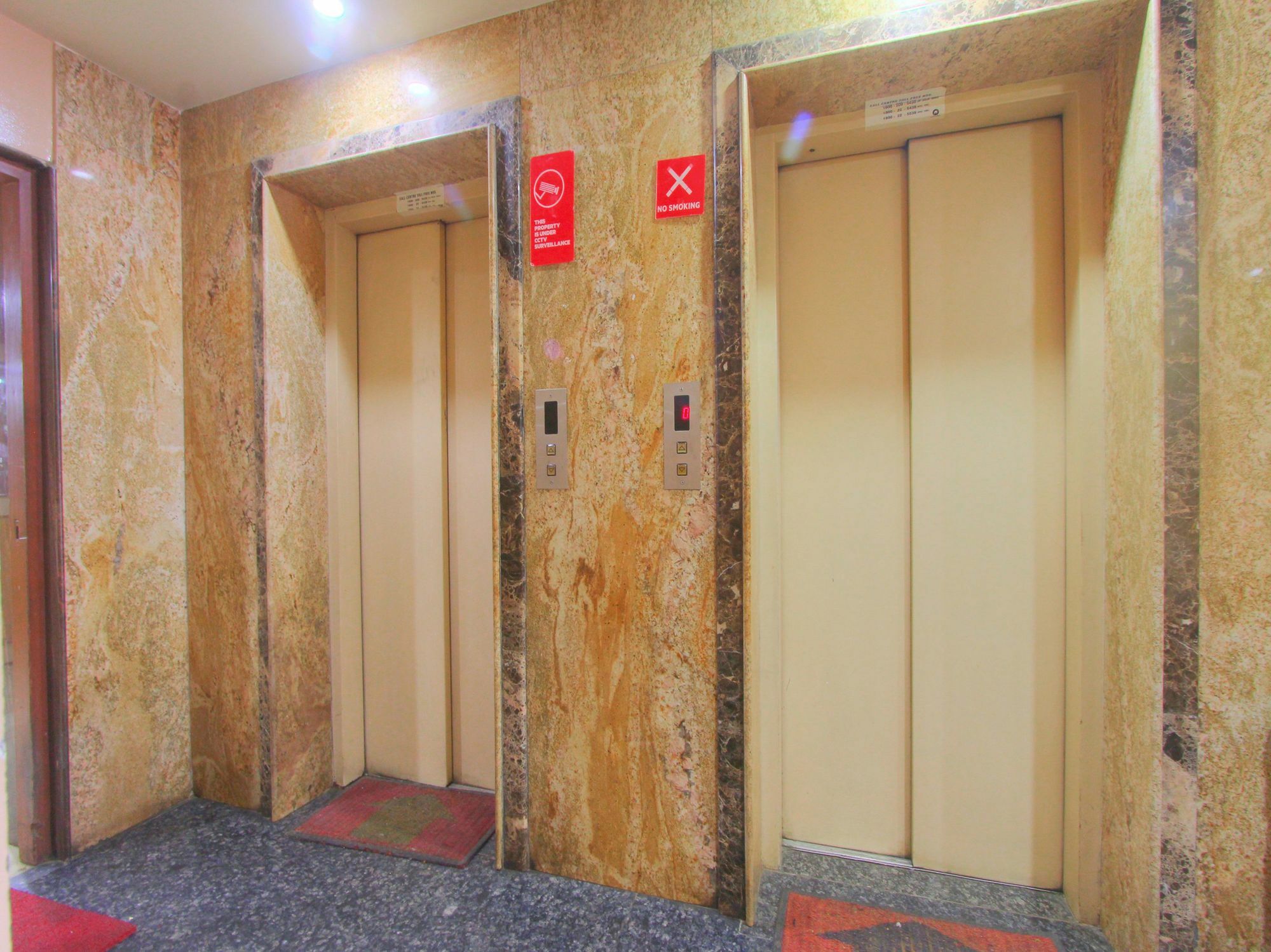 Oyo 15781 Shree Adiga Residency Hotell Bangalore Eksteriør bilde